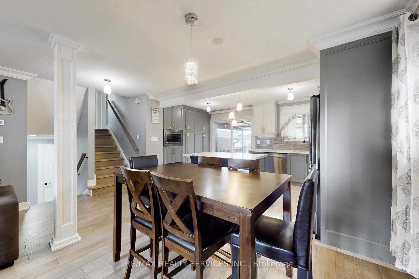 Detached House for sale at 53 Geneva Crescent, Brampton, Ontario, L6S 1K7 - Northgate - MLS: W13018422