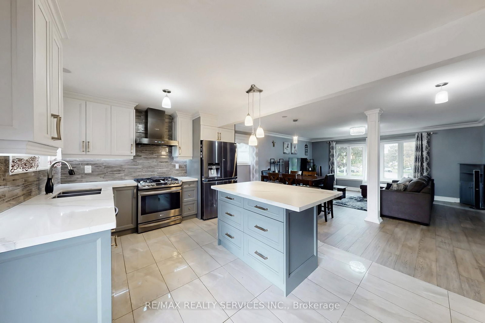 Detached House for sale at 53 Geneva Crescent, Brampton, Ontario, L6S 1K7 - Northgate - MLS: W13018422