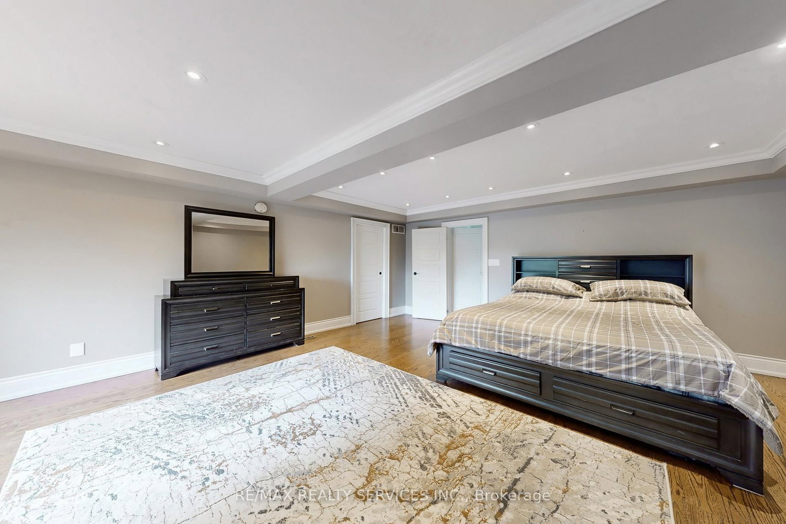 Detached House for sale at 53 Geneva Crescent, Brampton, Ontario, L6S 1K7 - Northgate - MLS: W13018422