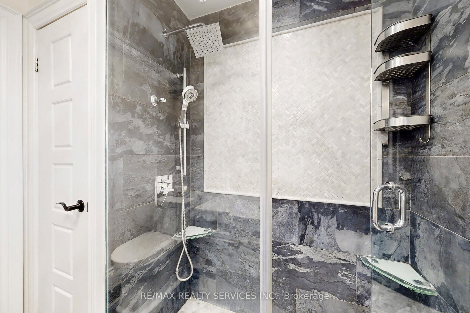 Detached House for sale at 53 Geneva Crescent, Brampton, Ontario, L6S 1K7 - Northgate - MLS: W13018422