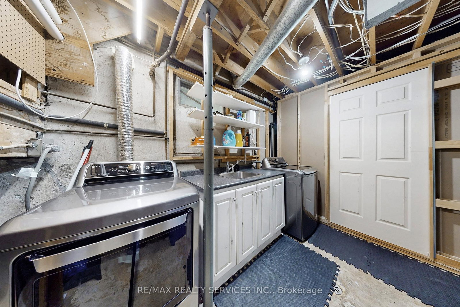 Detached House for sale at 53 Geneva Crescent, Brampton, Ontario, L6S 1K7 - Northgate - MLS: W13018422