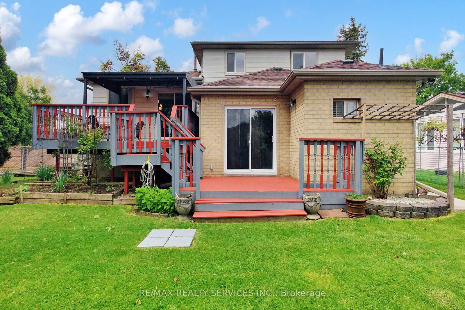 Detached House for sale at 53 Geneva Crescent, Brampton, Ontario, L6S 1K7 - Northgate - MLS: W13018422