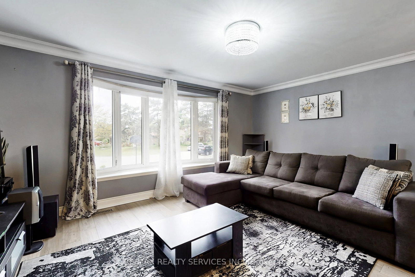 Detached House for sale at 53 Geneva Crescent, Brampton, Ontario, L6S 1K7 - Northgate - MLS: W13018422