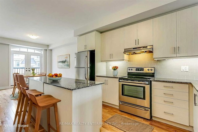 1094 Beachcomber Road