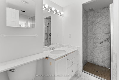 910-1 Aberfoyle Crescent, Toronto, Ontario image-0-3