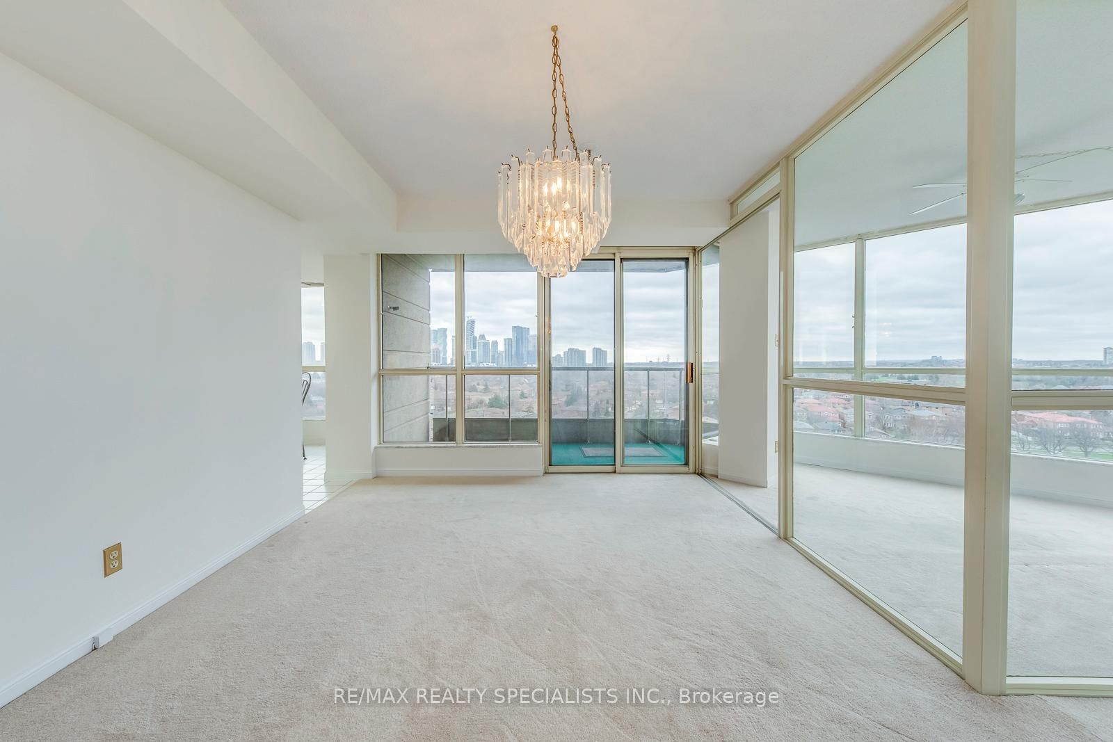 55 Kingsbridge Garden Circle • #1002 • Mississauga, ON photo 12