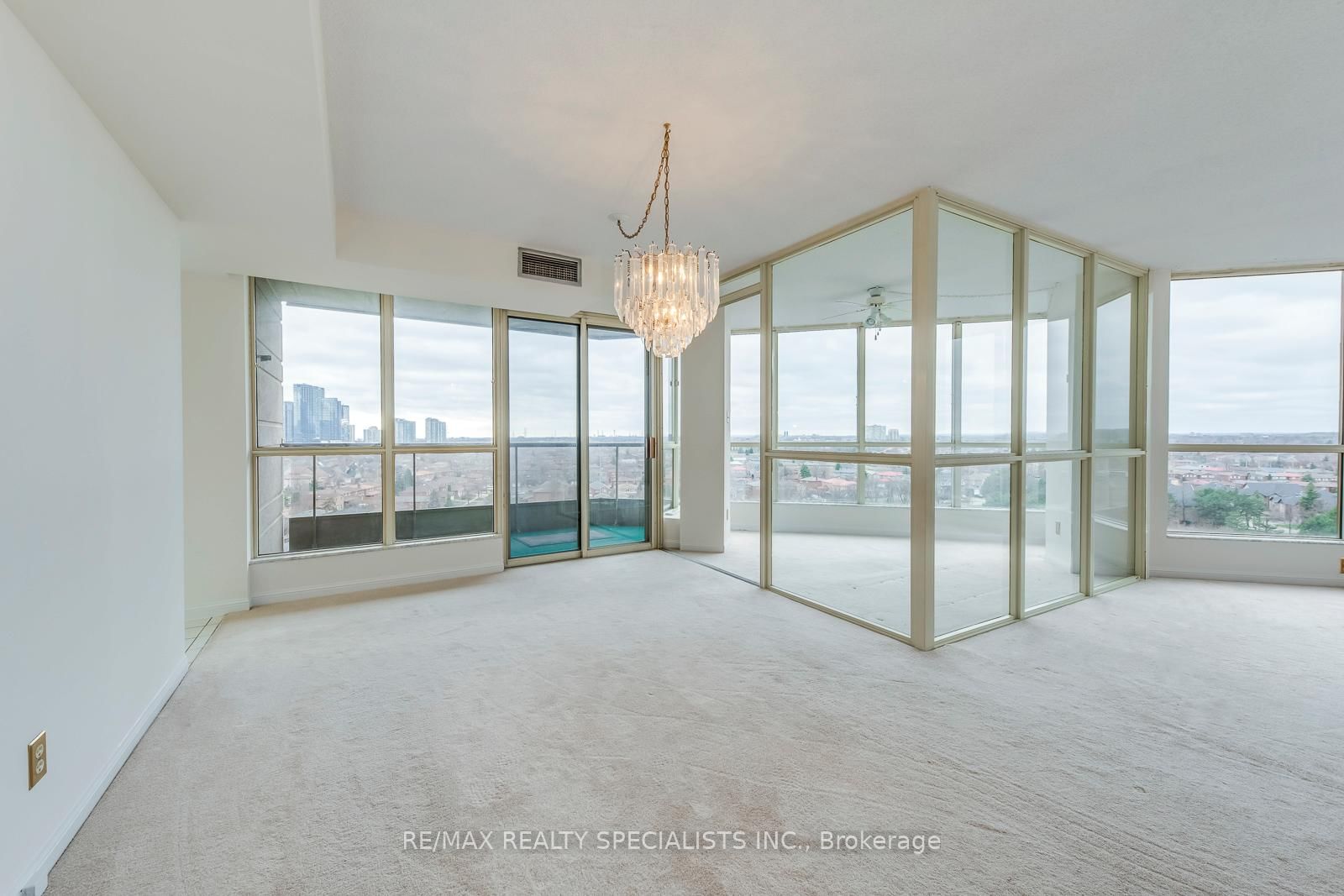 55 Kingsbridge Garden Circle • #1002 • Mississauga, ON photo 13