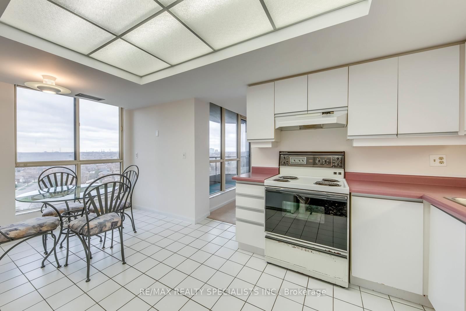 55 Kingsbridge Garden Circle • #1002 • Mississauga, ON photo 27
