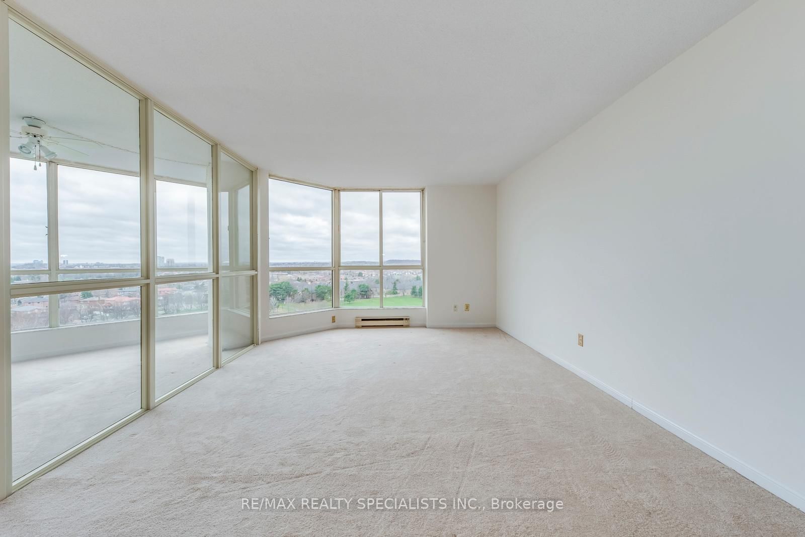 55 Kingsbridge Garden Circle • #1002 • Mississauga, ON photo 9
