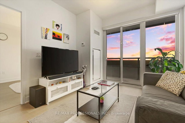 3920 - 30 Shore Breeze Drive