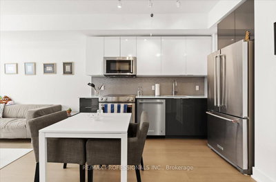 3920-30 Shore Breeze Drive, Toronto, Ontario image-0-3