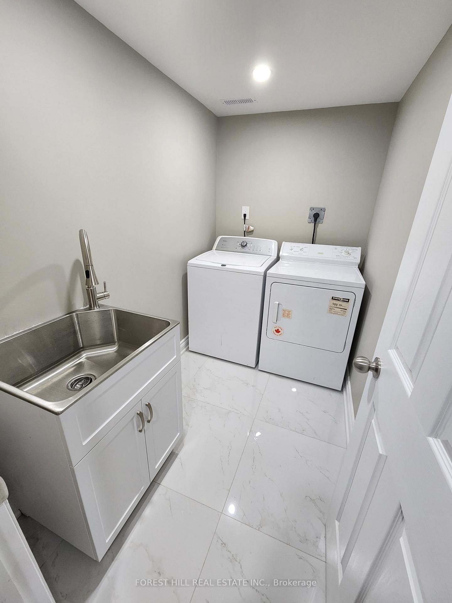 2577 Whaley Drive, Unit Lower - Photo 7