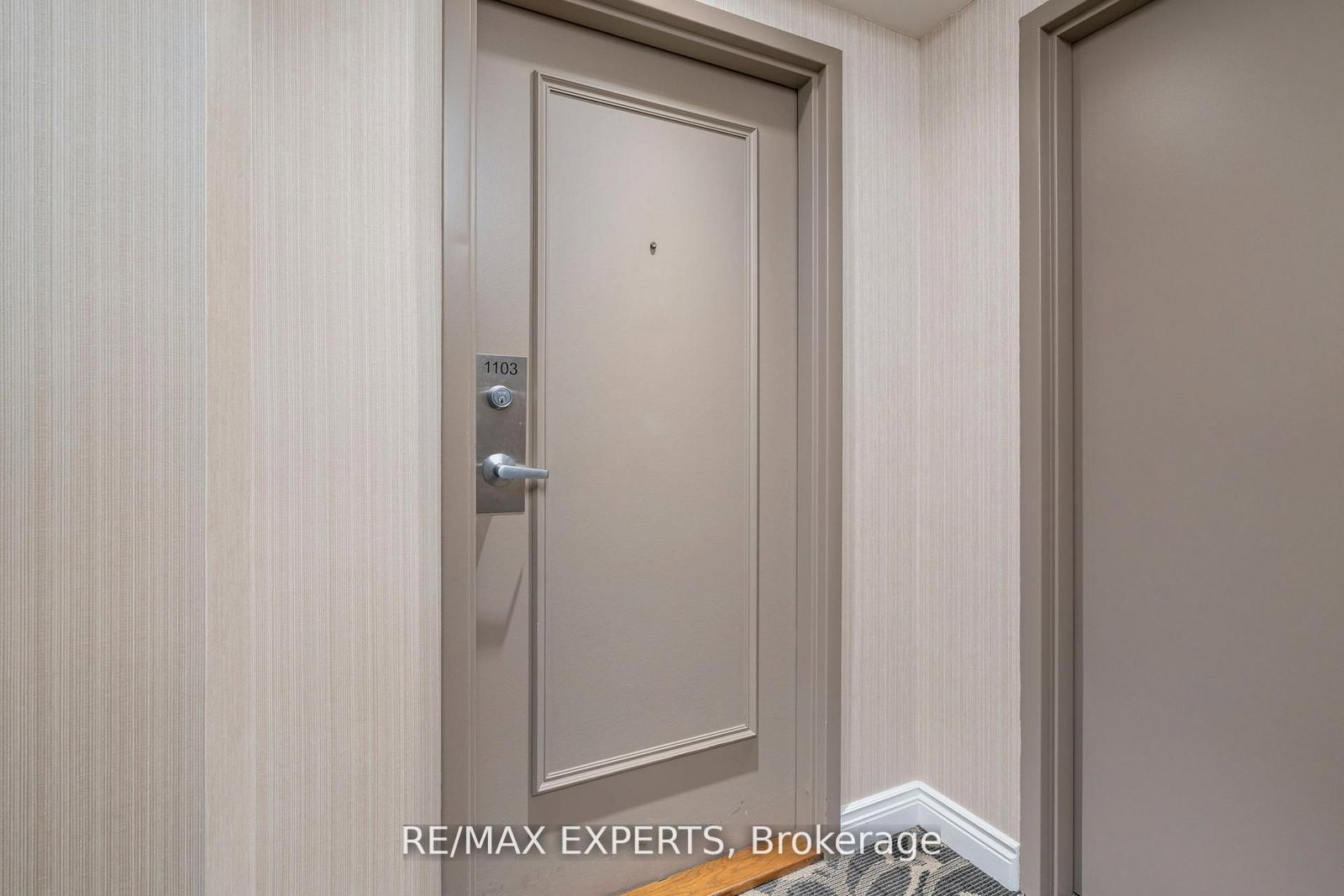 40 Richview Road, Unit 1103 - Photo 7