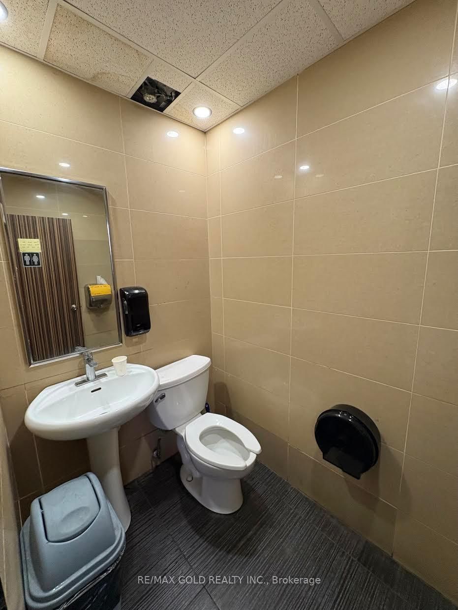 573 Rogers Road, Unit 4 - Photo 9