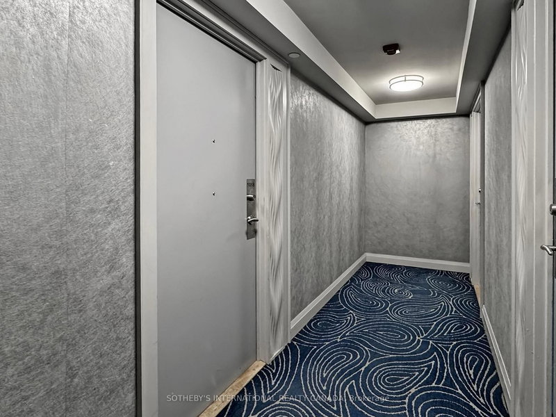 1018 - 80 Esther Lorrie Dr, Toronto, M9W 0C6 | Image 2