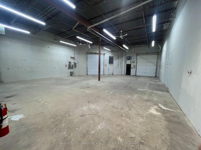 9-10 - 253 Summerlea Rd, Brampton, L6T 5A8 | Image 3