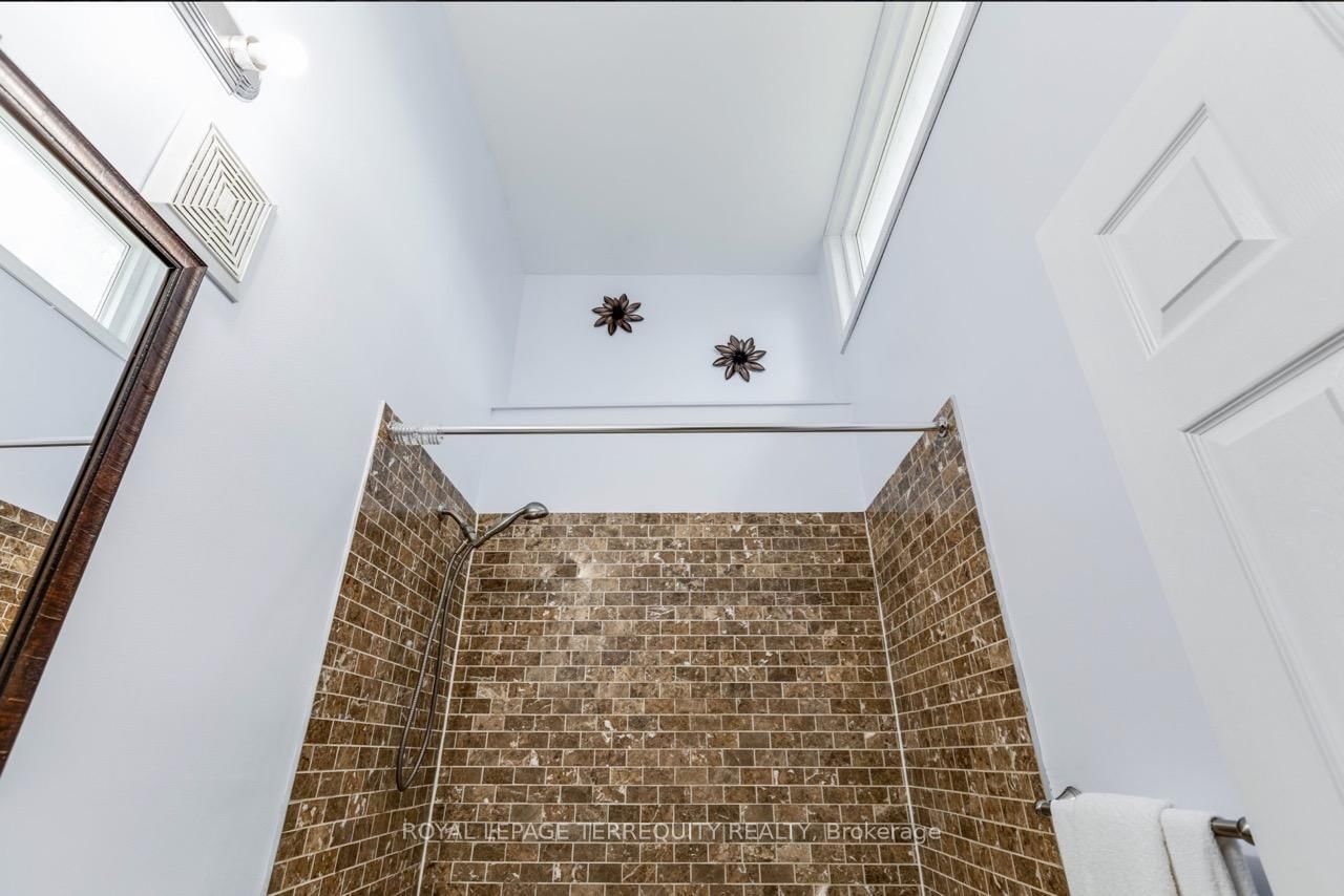 26A Scarlett Road, Unit Upper - Photo 11