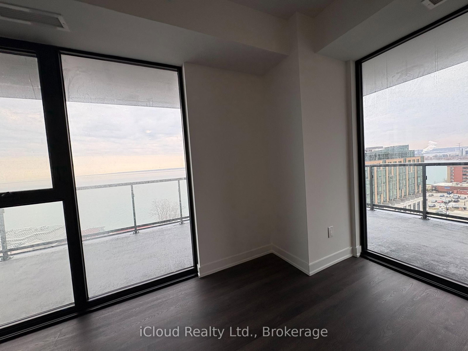 2075 Lakeshore Road, Unit 908 - Photo 13