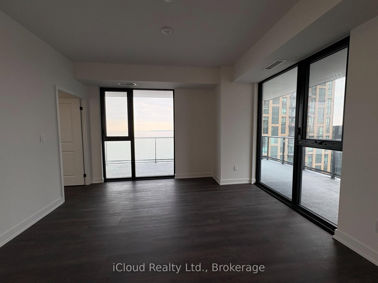 2075 Lakeshore Road, Unit 908 - Photo 15