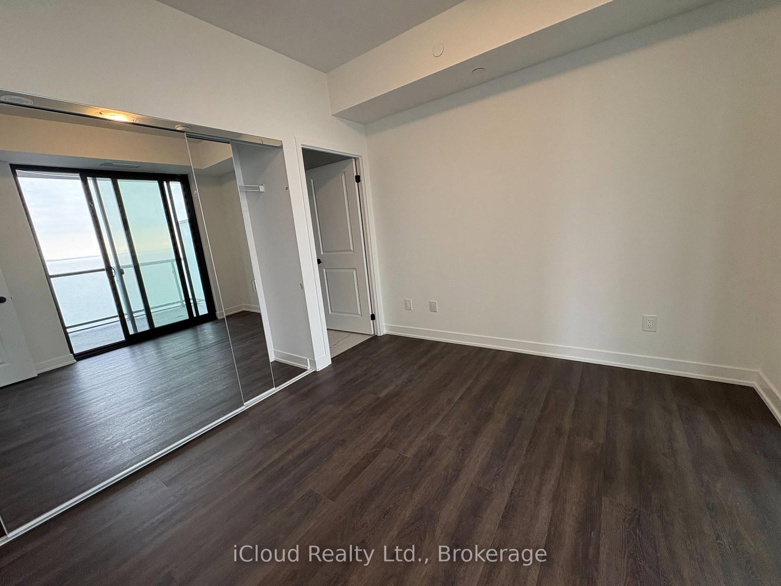 2075 Lakeshore Road, Unit 908 - Photo 17