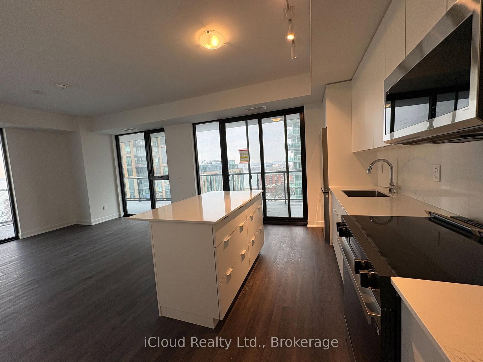 2075 Lakeshore Road, Unit 908 - Photo 5