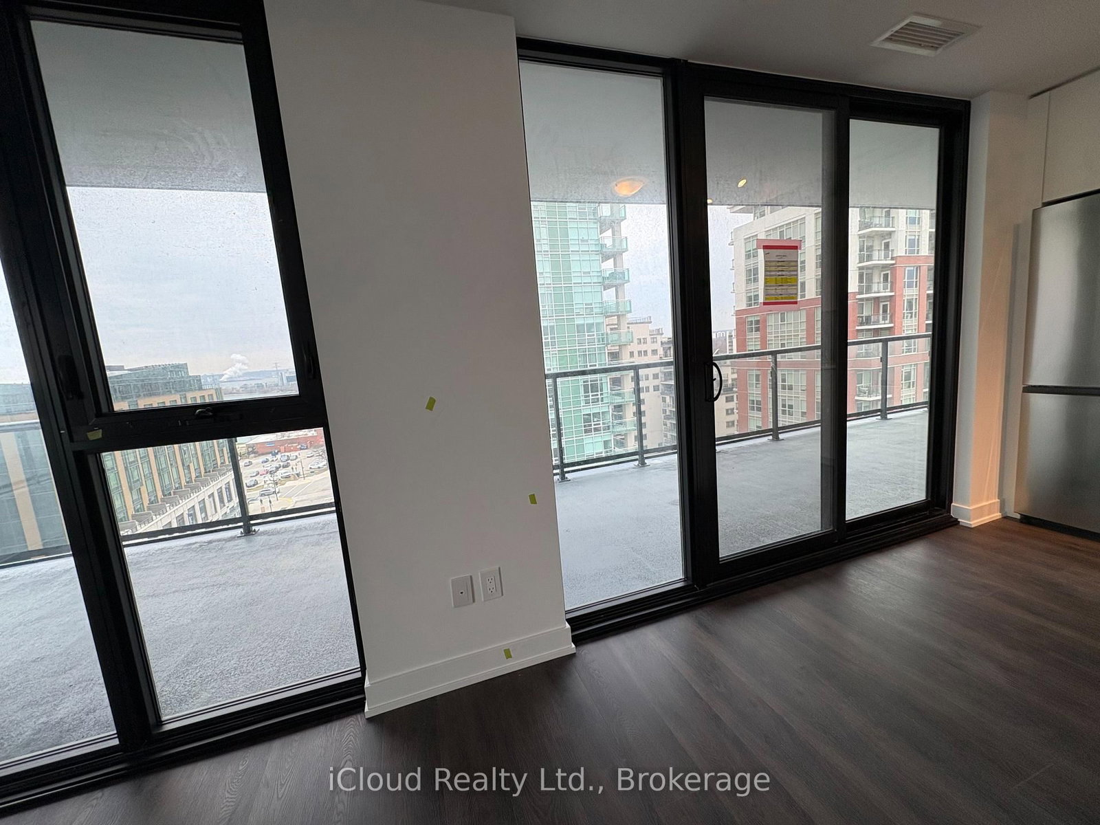 2075 Lakeshore Road, Unit 908 - Photo 7