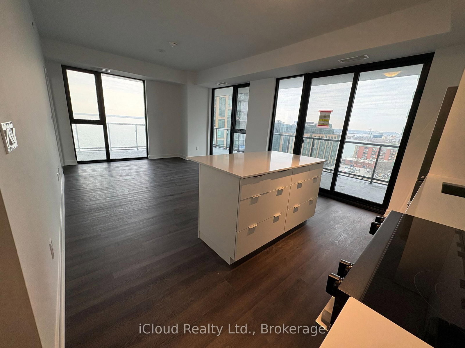 2075 Lakeshore Road, Unit 908 - Photo 8