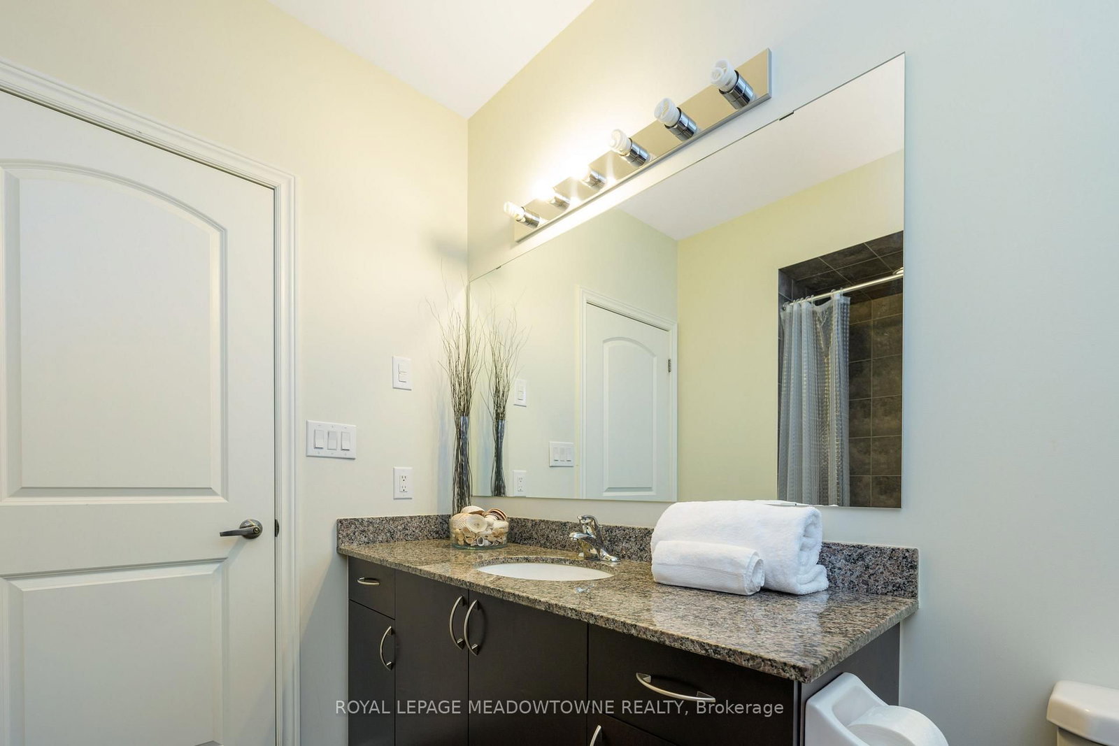 Condo for sale at 308-383 Main Street, Milton, Ontario, L9T 8K8 - Old Milton - MLS: W13019538