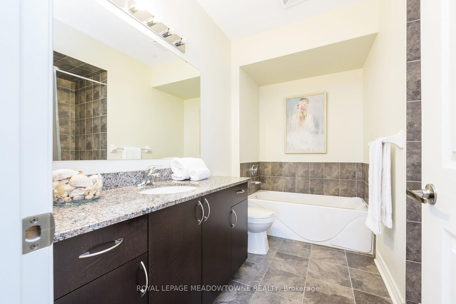 Condo for sale at 308-383 Main Street, Milton, Ontario, L9T 8K8 - Old Milton - MLS: W13019538