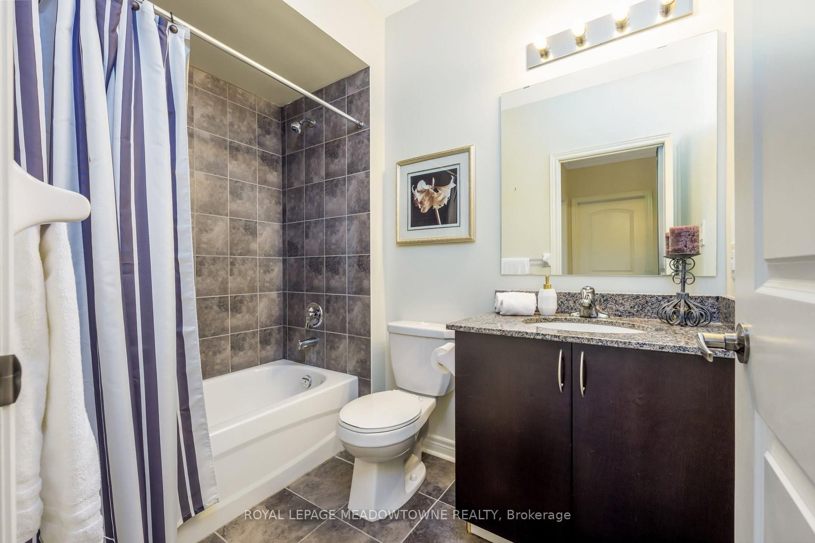 Condo for sale at 308-383 Main Street, Milton, Ontario, L9T 8K8 - Old Milton - MLS: W13019538