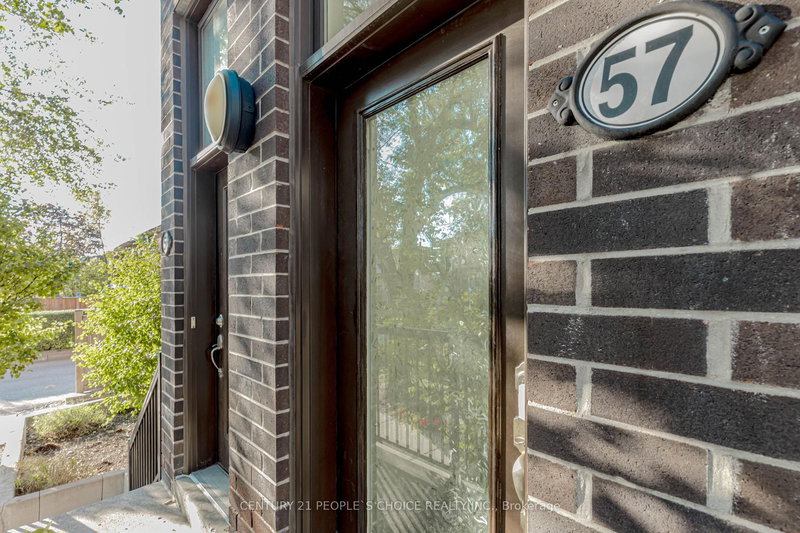 57 - 68 Winston Park Blvd, Toronto, M3K 1C3 | Image 3
