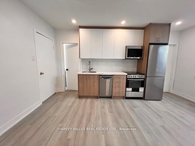 2 - 1982 Eglinton Ave W, Toronto, M6E 2J9 | Image 2