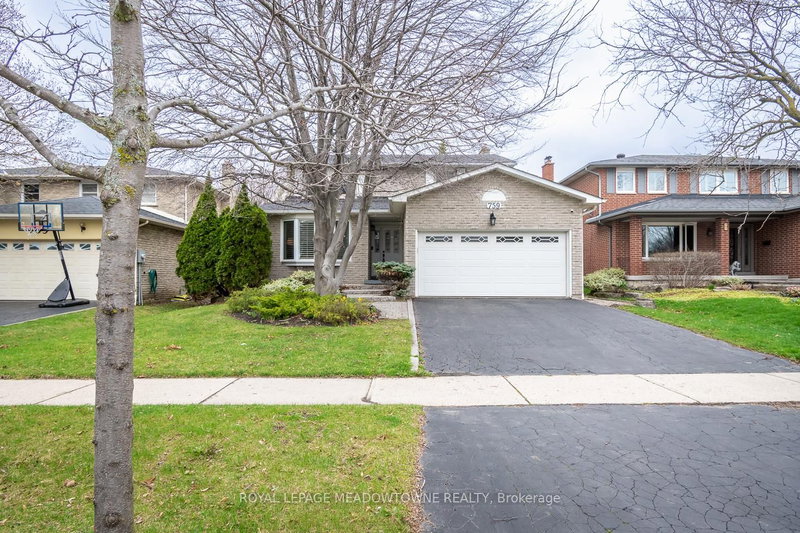 759 Childs Dr, Milton, L9T 4L3 | Image 2
