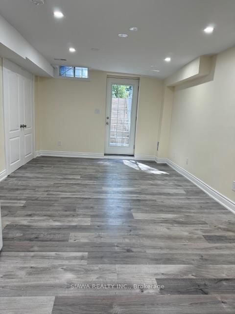 960 Winterton Way, Mississauga, L5V 1M6 | Image 3