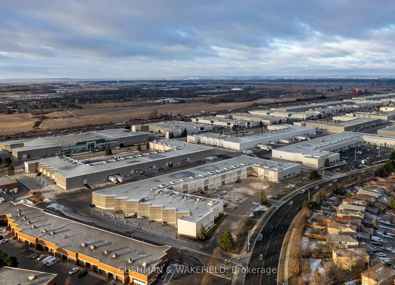 Unit 11 - 3200 Ridgeway Dr, Mississauga, L5L 5Y6 | Image 3