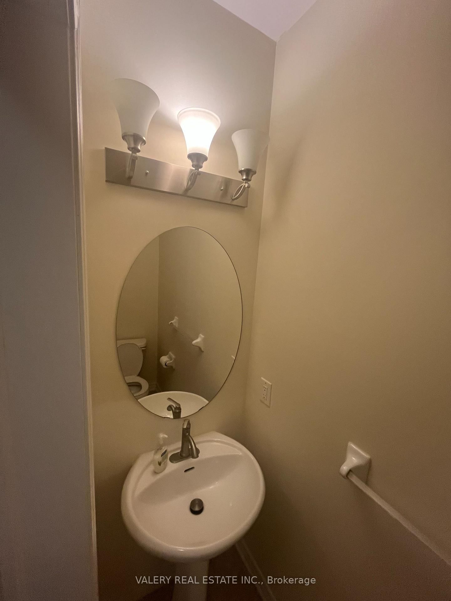 48 bellcrest Road, Unit 1 - Photo 18