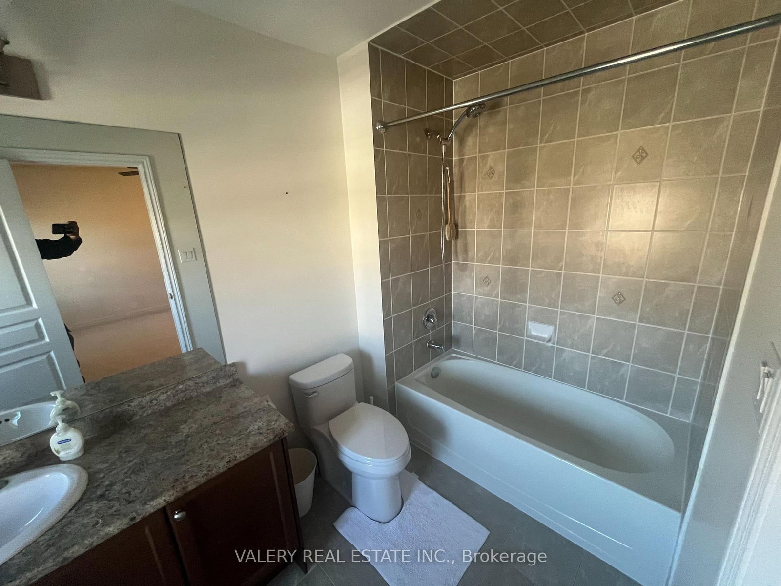 48 bellcrest Road, Unit 1 - Photo 21