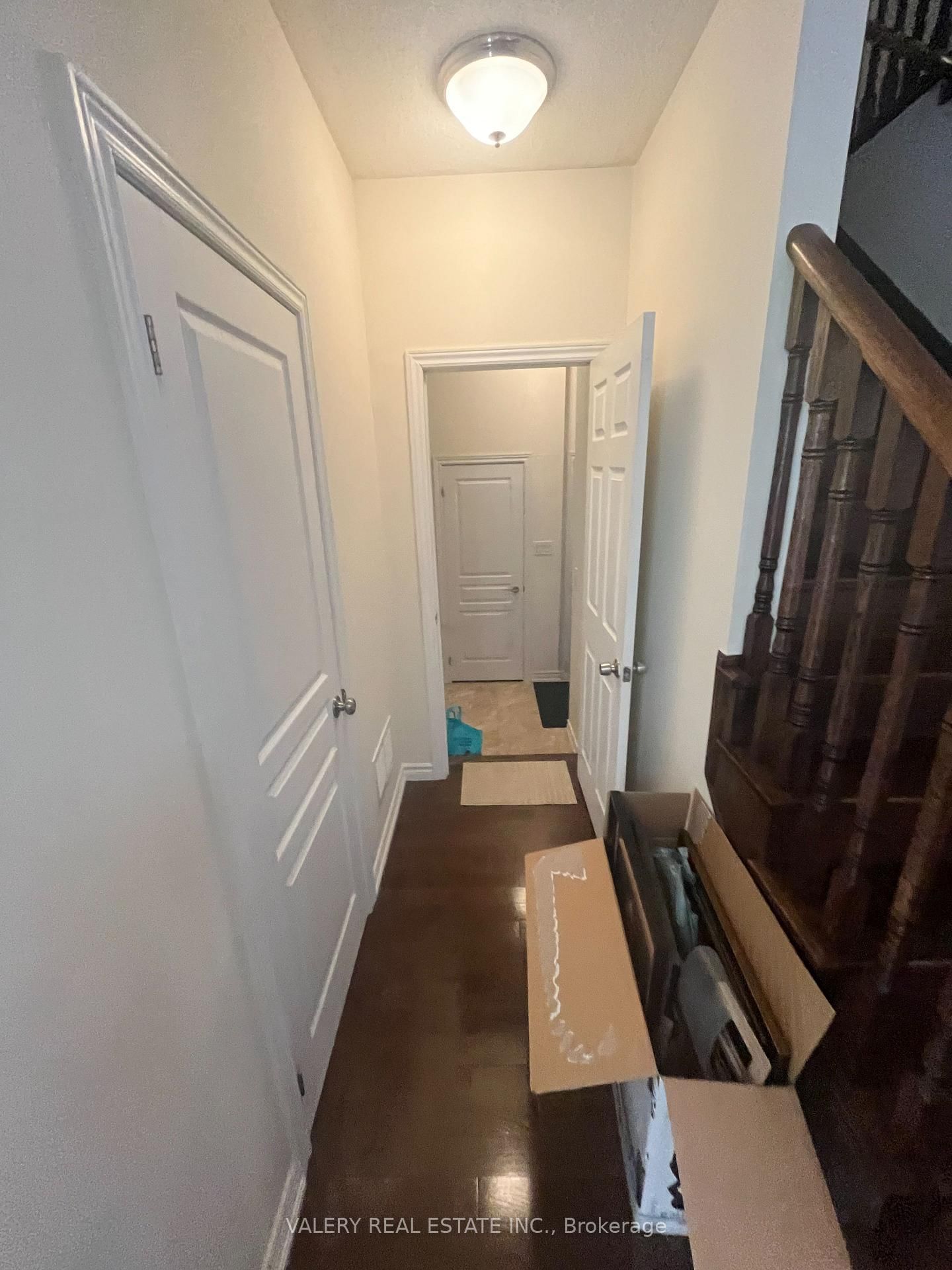 48 bellcrest Road, Unit 1 - Photo 4