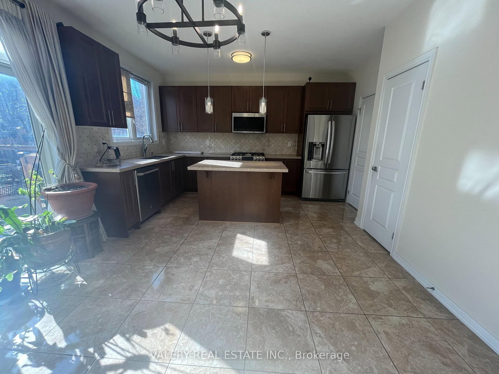 48 bellcrest Road, Unit 1 - Photo 6