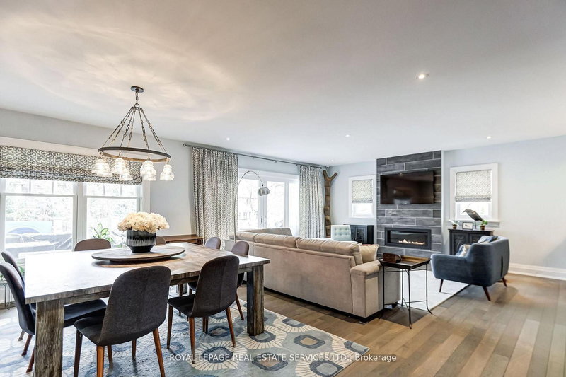 34 Lambeth Rd, Toronto, M9A 2Y7 | Image 2