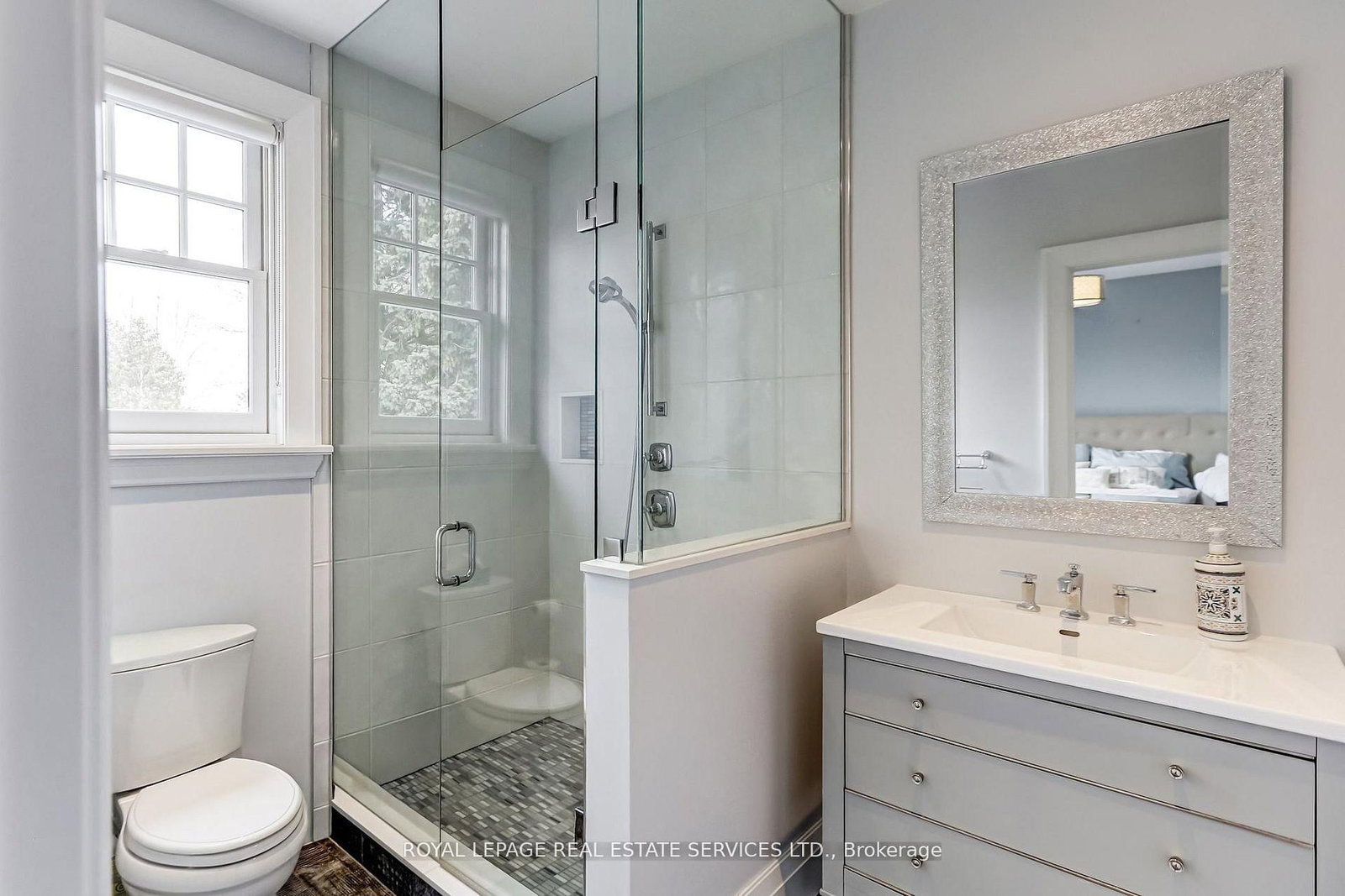 Detached House for sale at 34 Lambeth Road, Toronto, Ontario, M9A 2Y7 - Edenbridge-Humber Valley - MLS: W13019878