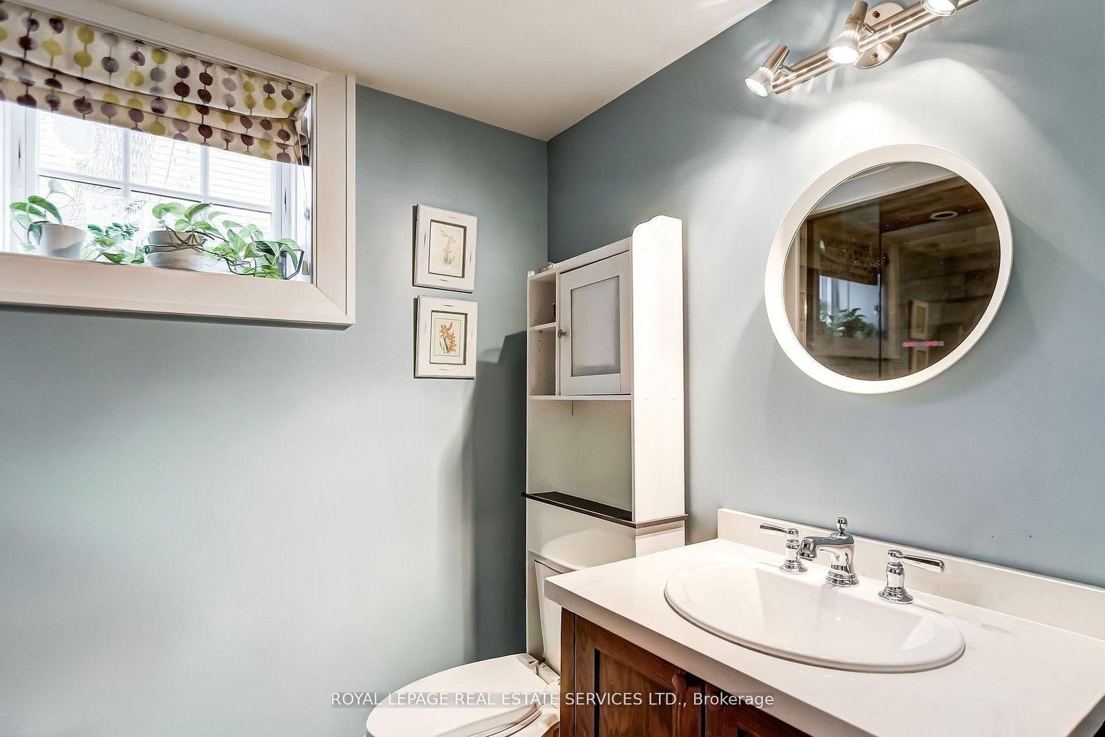 Detached House for sale at 34 Lambeth Road, Toronto, Ontario, M9A 2Y7 - Edenbridge-Humber Valley - MLS: W13019878