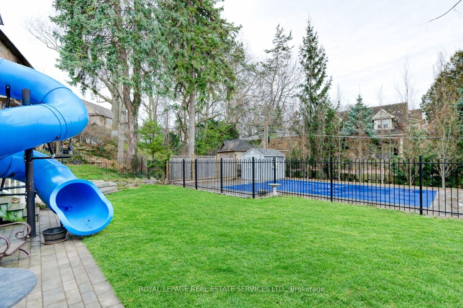 Detached House for sale at 34 Lambeth Road, Toronto, Ontario, M9A 2Y7 - Edenbridge-Humber Valley - MLS: W13019878