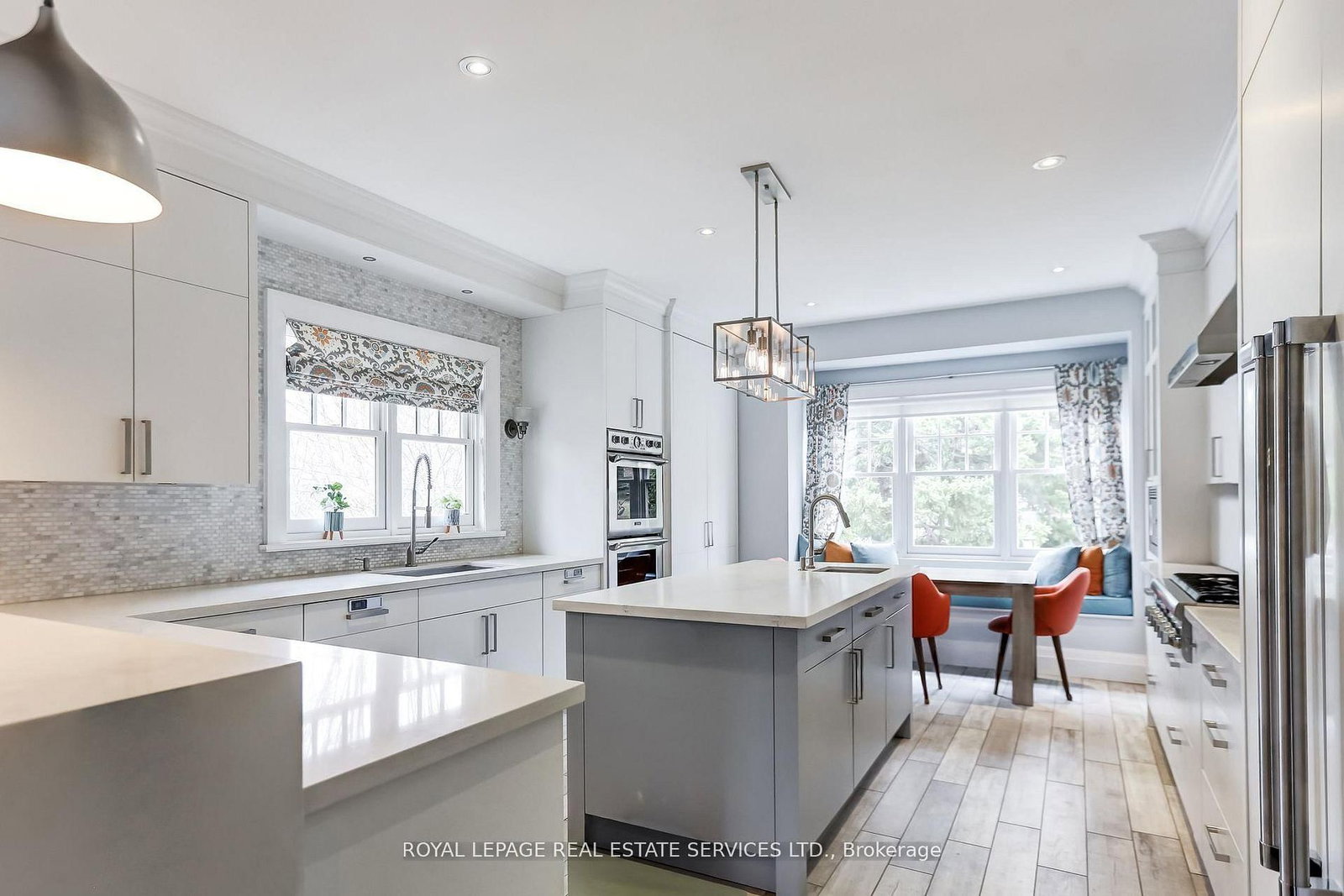 Detached House for sale at 34 Lambeth Road, Toronto, Ontario, M9A 2Y7 - Edenbridge-Humber Valley - MLS: W13019878