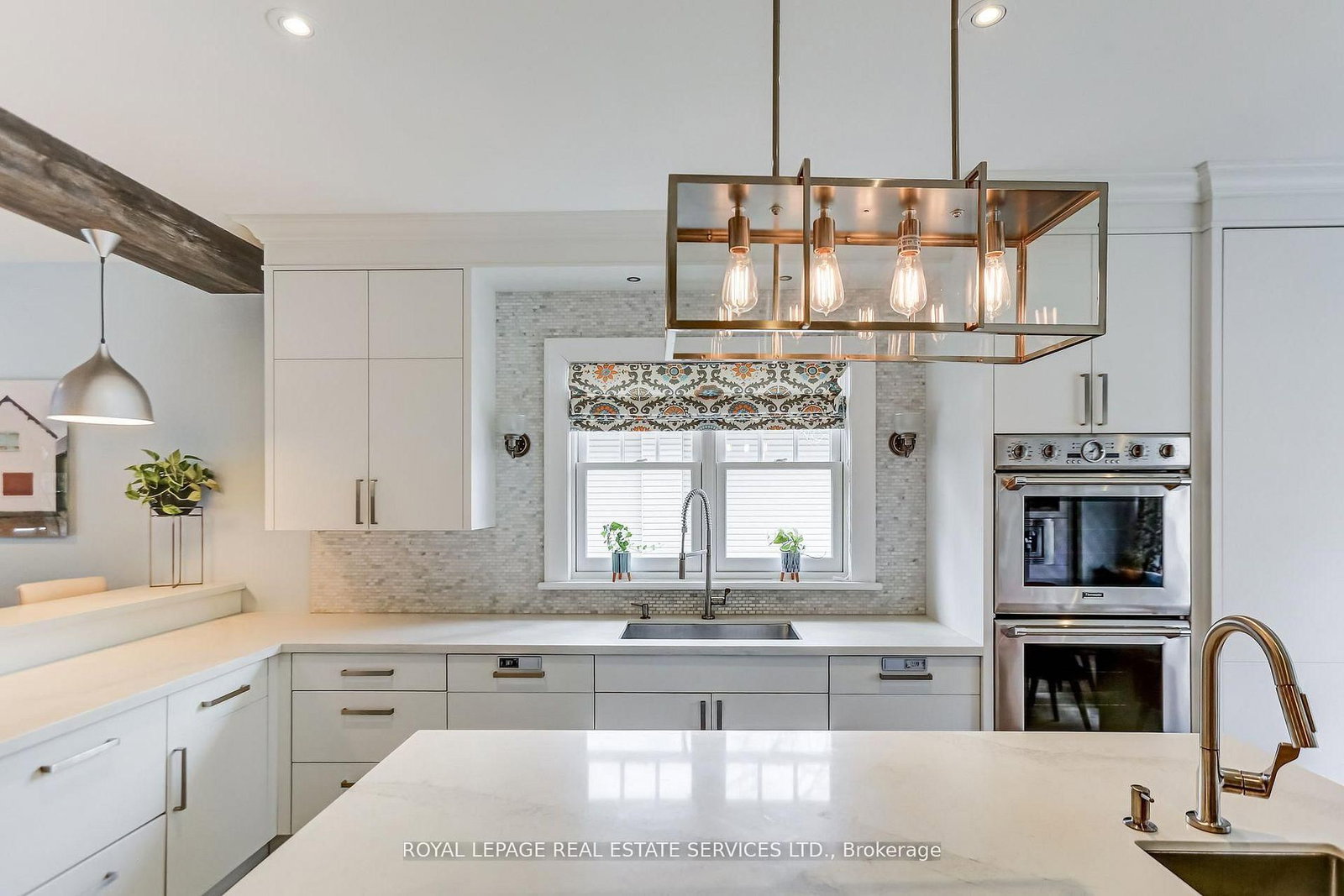 Detached House for sale at 34 Lambeth Road, Toronto, Ontario, M9A 2Y7 - Edenbridge-Humber Valley - MLS: W13019878