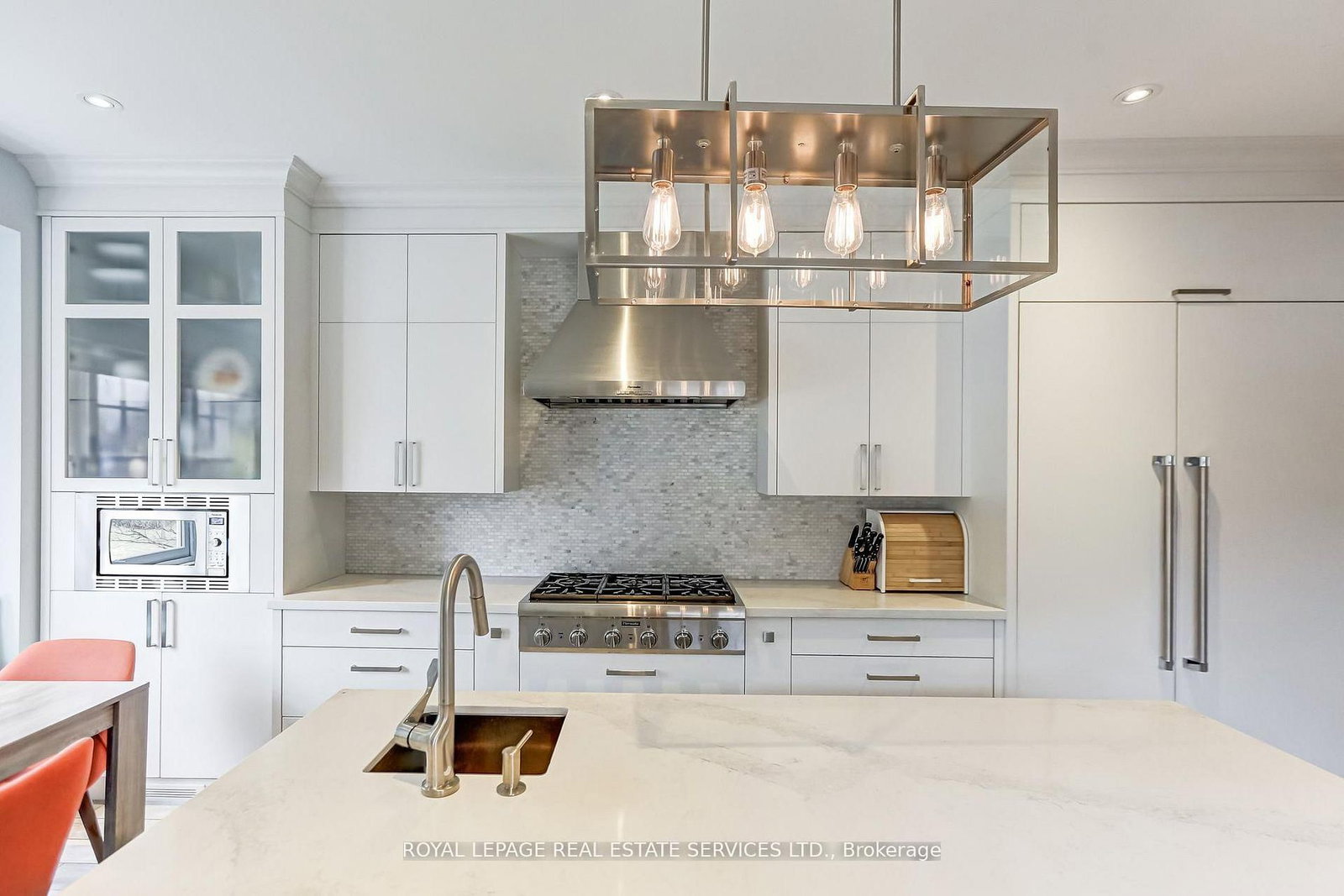 Detached House for sale at 34 Lambeth Road, Toronto, Ontario, M9A 2Y7 - Edenbridge-Humber Valley - MLS: W13019878