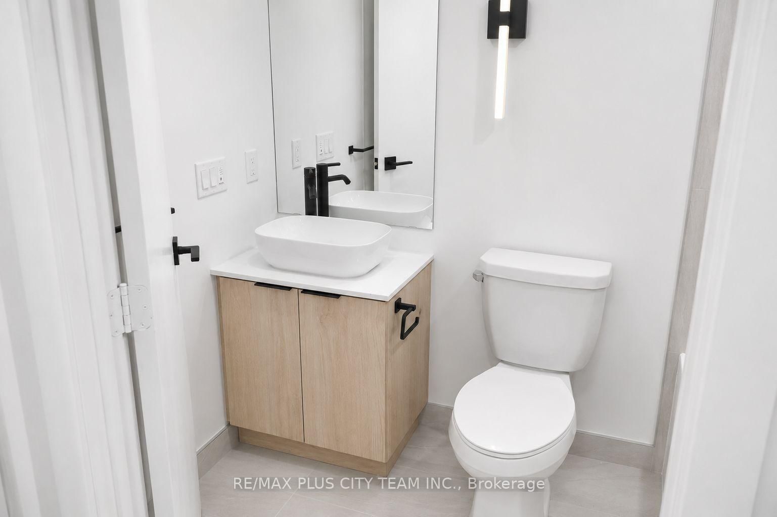 1185 Dupont Street, Unit 913 - Photo 11