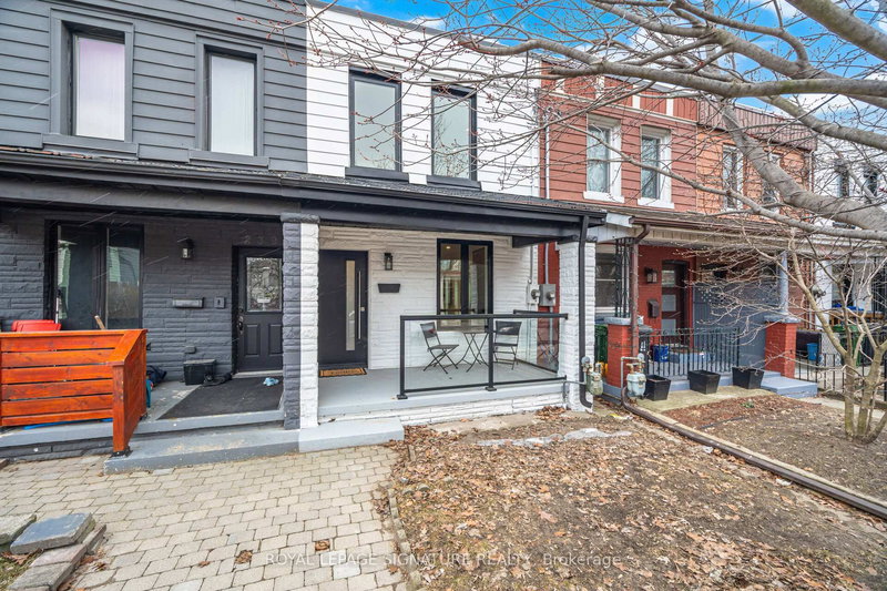 241 Maria St, Toronto, M6P 1W6 | Image 2