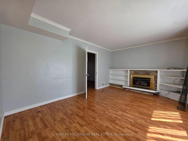 12 Todd Brook Dr, Toronto, M9V 1R4 | Image 3