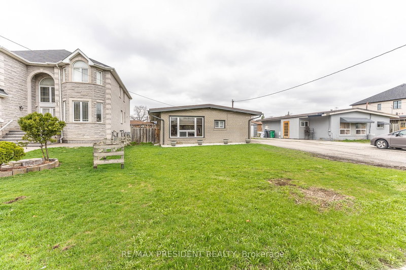 7648 Redstone Rd, Mississauga, Ontario